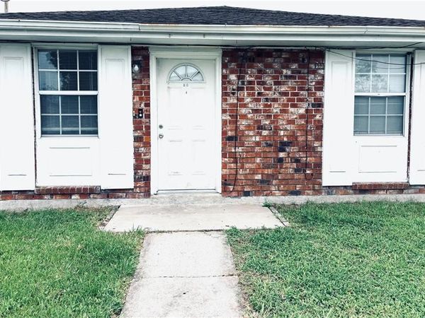 310 EAST JOSEPHINE Street, Chalmette, LA 70043
