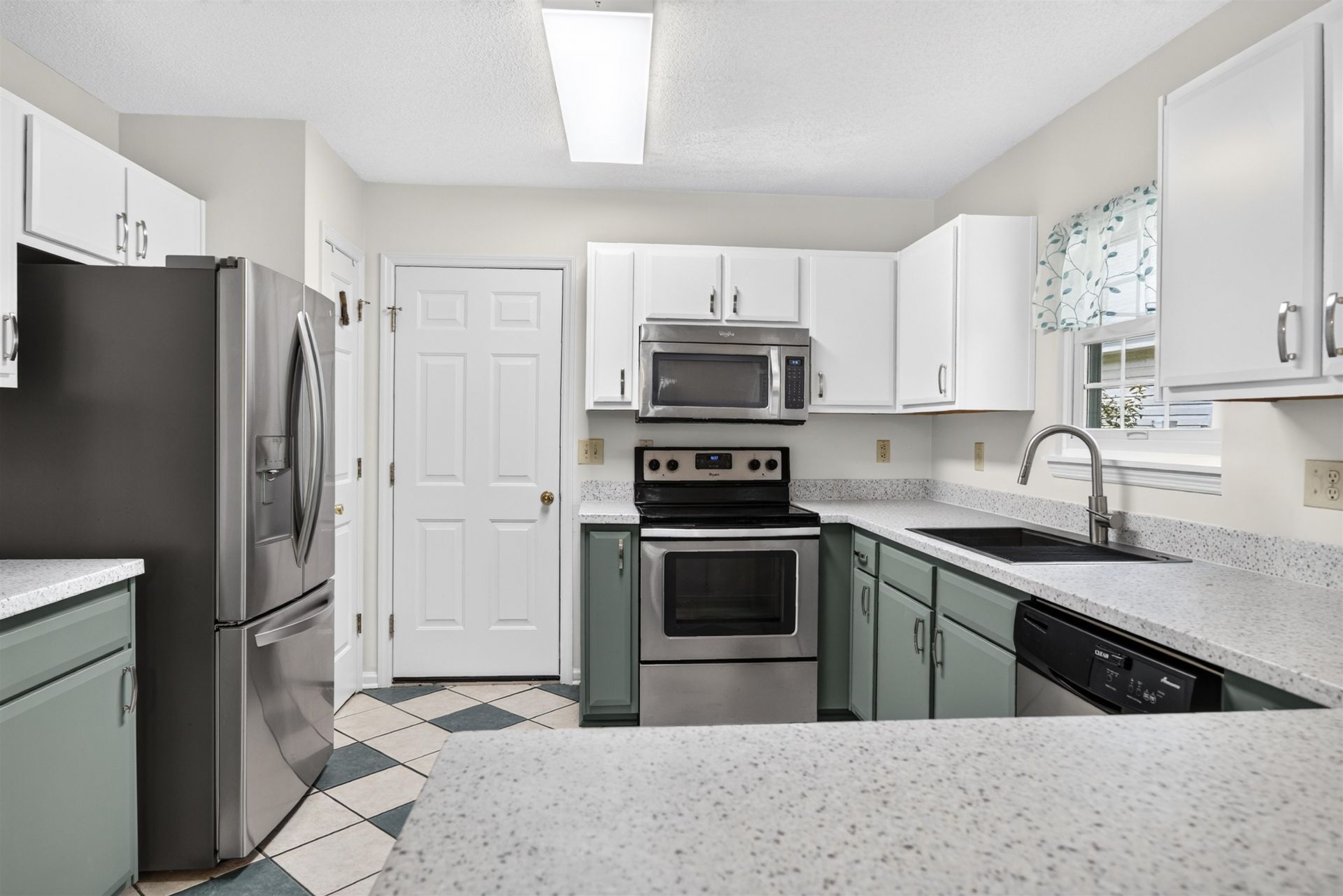 6627 E Sweetbriar Trail Photo 4