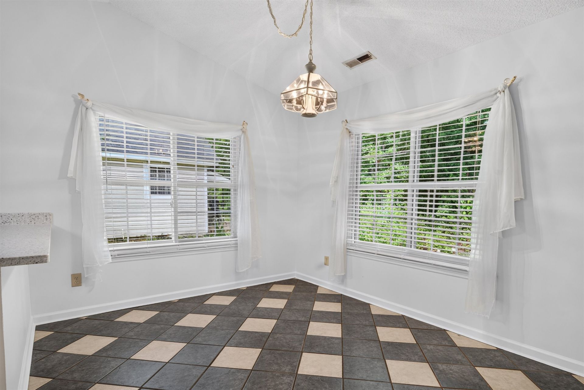 6627 E Sweetbriar Trail Photo 5