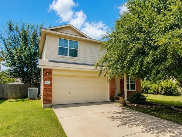 121 Wegstrom ST, Hutto, TX 78634
