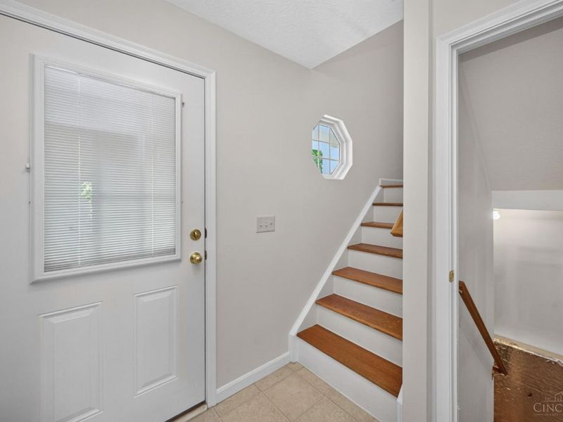 204 Lights Pointe Court, New Richmond, OH 45157 Photo 6