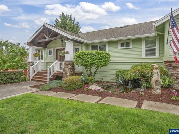 447 NW Mt Mazama St, McMinnville, OR 97128