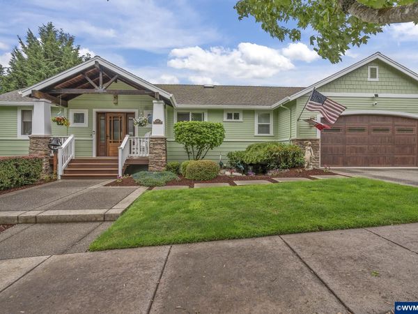 447 NW Mt Mazama St, McMinnville, OR 97128