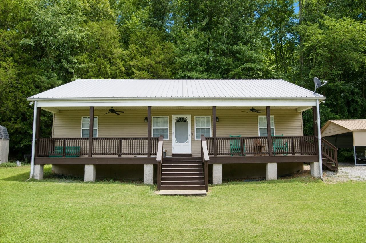 6866 Cuba Landing Rd , Waverly, TN 37185 Main Photo