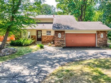 11809 Edgewood Avenue N, Champlin, MN 55316