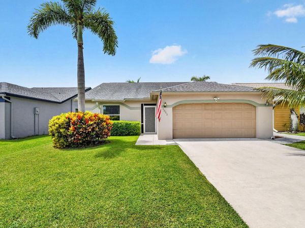 5052 ARBOR GLEN Circle, Lake Worth, FL 33463