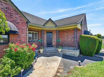 16696 N Locust Tree Rd, Lodi, CA 95240 Photo