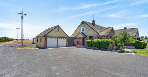 16696 N Locust Tree Rd, Lodi, CA 95240 Photo