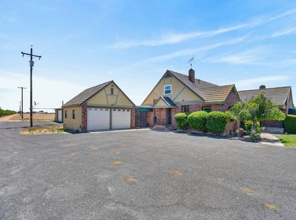 16696 N Locust Tree Rd, Lodi, CA 95240 Photo