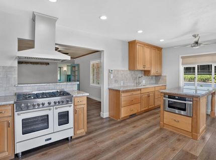 16696 N Locust Tree Rd, Lodi, CA 95240 Photo