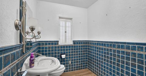 16696 N Locust Tree Rd, Lodi, CA 95240 Photo