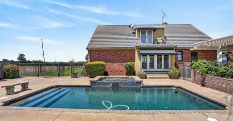 16696 N Locust Tree Rd, Lodi, CA 95240 Photo