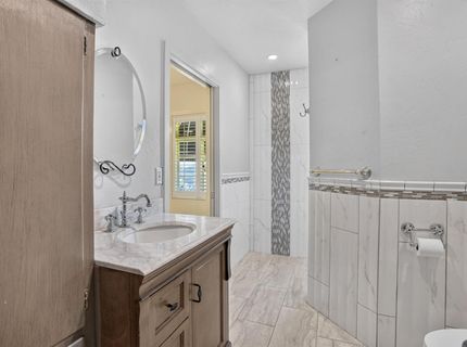 16696 N Locust Tree Rd, Lodi, CA 95240 Photo