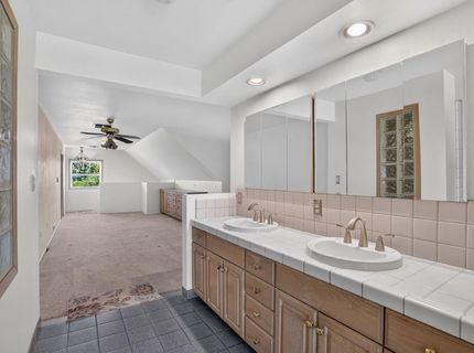 16696 N Locust Tree Rd, Lodi, CA 95240 Photo