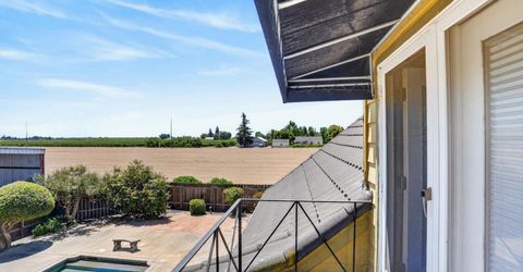 16696 N Locust Tree Rd, Lodi, CA 95240 Photo
