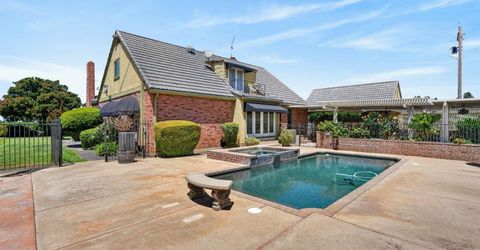 16696 N Locust Tree Rd, Lodi, CA 95240 Photo