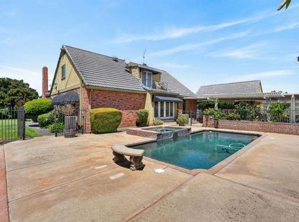 16696 N Locust Tree Rd, Lodi, CA 95240 Photo