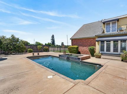 16696 N Locust Tree Rd, Lodi, CA 95240 Photo