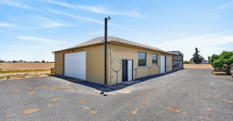16696 N Locust Tree Rd, Lodi, CA 95240 Photo