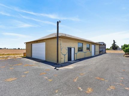 16696 N Locust Tree Rd, Lodi, CA 95240 Photo