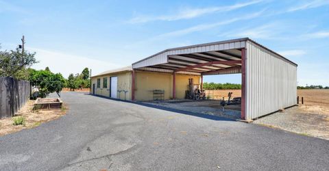 16696 N Locust Tree Rd, Lodi, CA 95240 Photo
