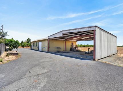 16696 N Locust Tree Rd, Lodi, CA 95240 Photo