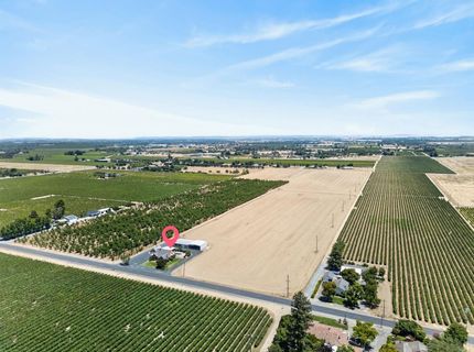 16696 N Locust Tree Rd, Lodi, CA 95240 Photo