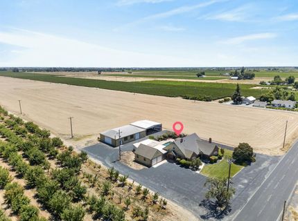16696 N Locust Tree Rd, Lodi, CA 95240 Photo