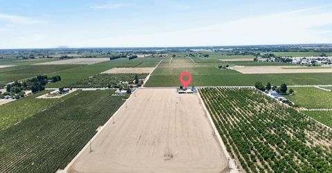 16696 N Locust Tree Rd, Lodi, CA 95240 Photo