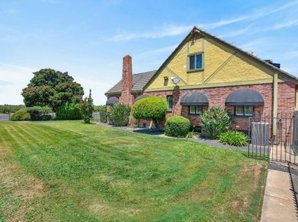 16696 N Locust Tree Rd, Lodi, CA 95240 Photo