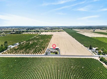 16696 N Locust Tree Rd, Lodi, CA 95240 Photo