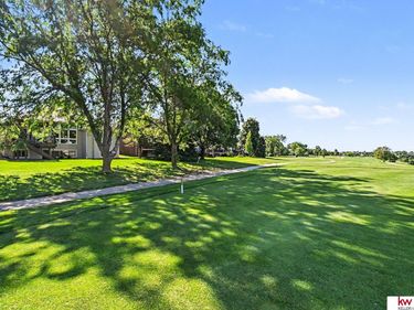 9920 S 172 Circle, Omaha, NE 68136