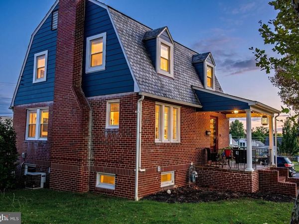 8004 MANOR ROAD, PARKVILLE, MD 21234