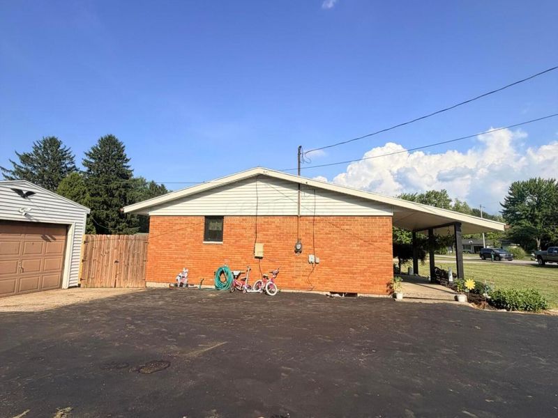 2654 Danbury Road, Springfield, OH 45505 Photo 11