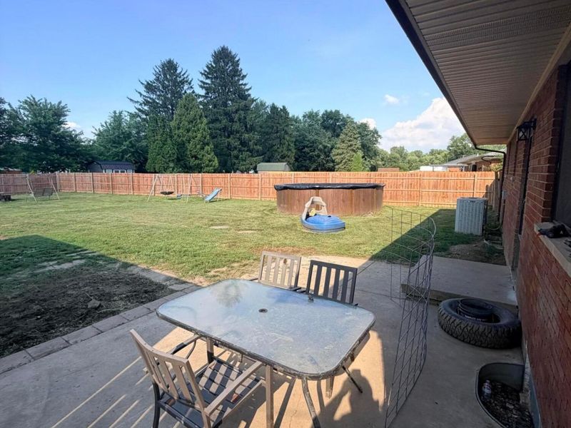 2654 Danbury Road, Springfield, OH 45505 Photo 13