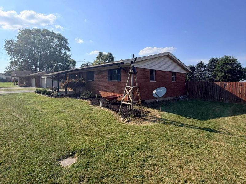 2654 Danbury Road, Springfield, OH 45505 Photo 6