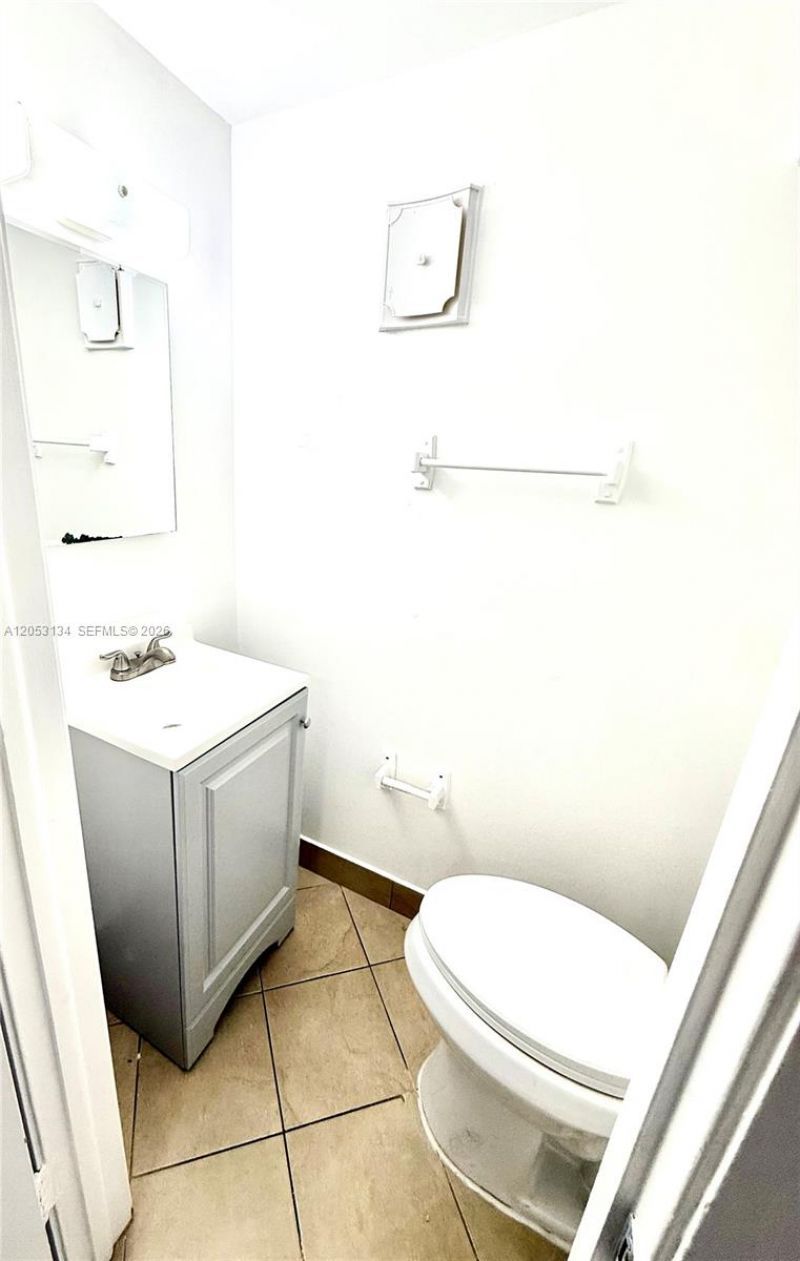 131 SW 109th Ave, Unit L5, Sweetwater, FL 33174 Photo