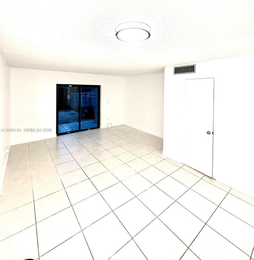 131 SW 109th Ave, Unit L5, Sweetwater, FL 33174 Photo