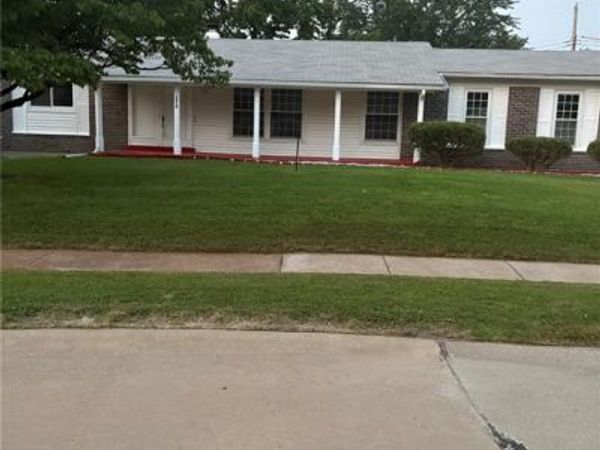 2910 Wellington Drive, Florissant, MO 63033