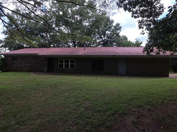 596 County Road 3770 , Hagarville, AR 72839