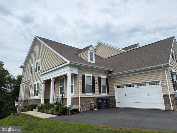 42568 AUTUMN GLORY TERRACE, Unit UPPER 2 LE, BROADLANDS, VA 20148