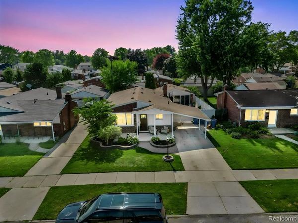 6151 Coolidge Street , Dearborn Heights, MI 48127