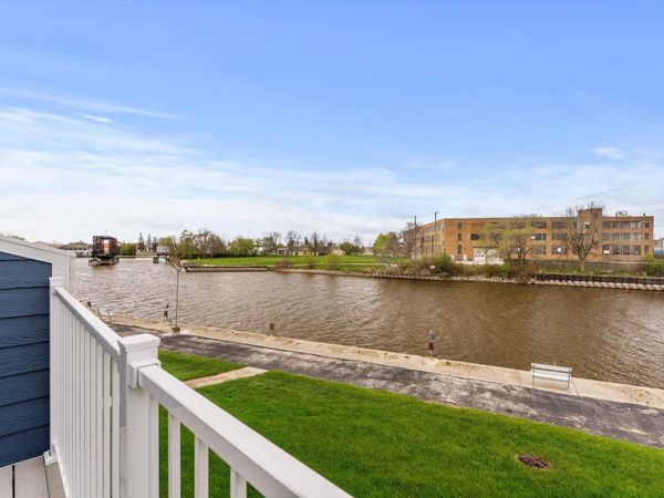 1609 16th St, Unit D, Two Rivers, WI 54241