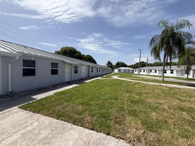 4393 Windsor Avenue, Unit 13, West Palm Beach, FL 33407 Photo