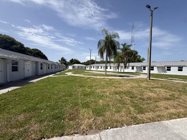 4393 Windsor Avenue, Unit 13, West Palm Beach, FL 33407 Photo