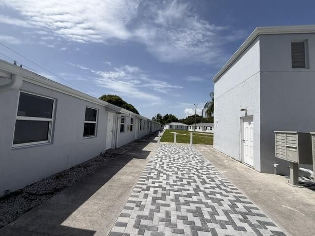 4393 Windsor Avenue, Unit 13, West Palm Beach, FL 33407 Photo