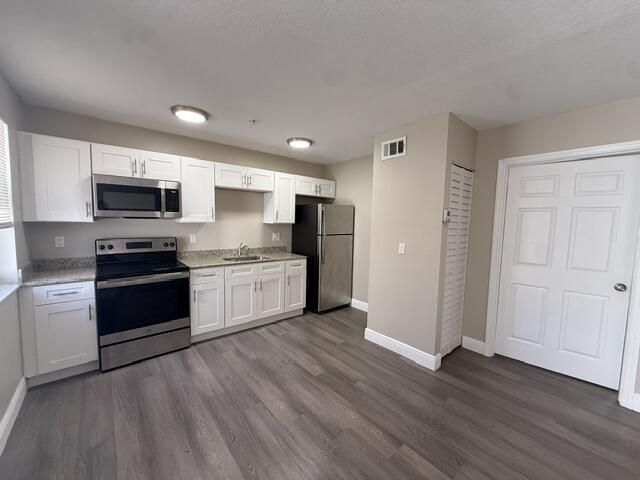 4393 Windsor Avenue, Unit 13, West Palm Beach, FL 33407 Photo