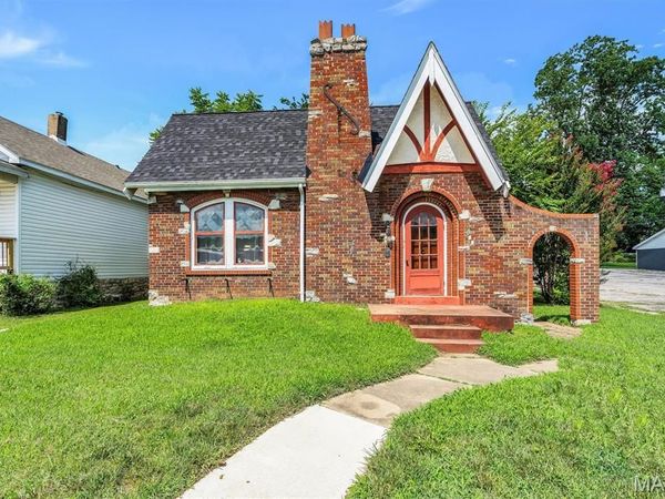 810 N Main Street, De Soto, MO 63020