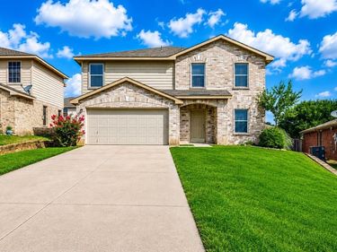 8101 Stanton Court, Fort Worth, TX 76120