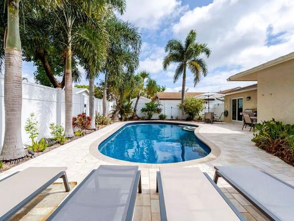 6741 NW 26TH Way, Fort Lauderdale, FL 33309